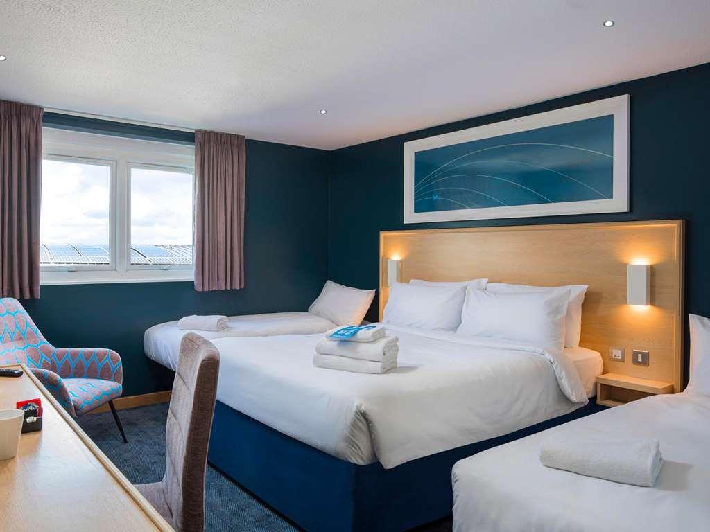 Travelodge Bath Central Ruang foto