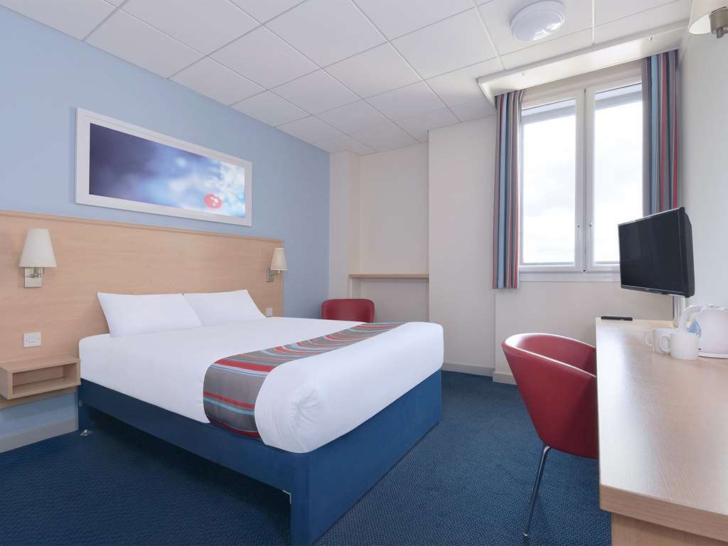 Travelodge Bath Central Ruang foto