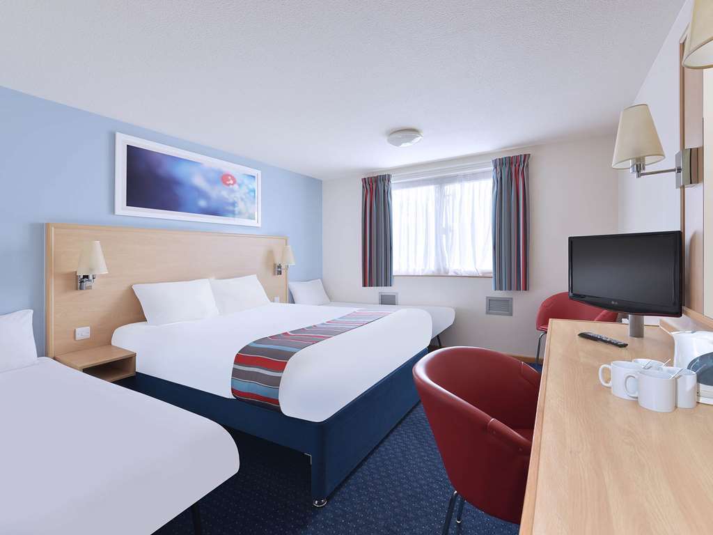 Travelodge Bath Central Ruang foto